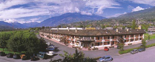 Alp Hotel Aosta Luaran gambar